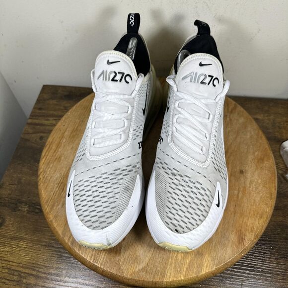 Nike Air Max 270 Shoes Mens Size 11.5 White Black AH8050-100 Running Sneakers - Picture 2 of 9
